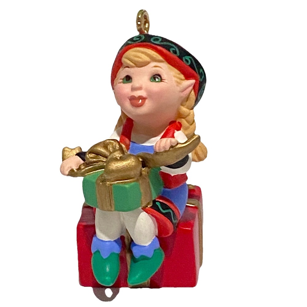 Hallmark Keepsake Ornament 2002 Curius the Elf Collector's Club QXC4623